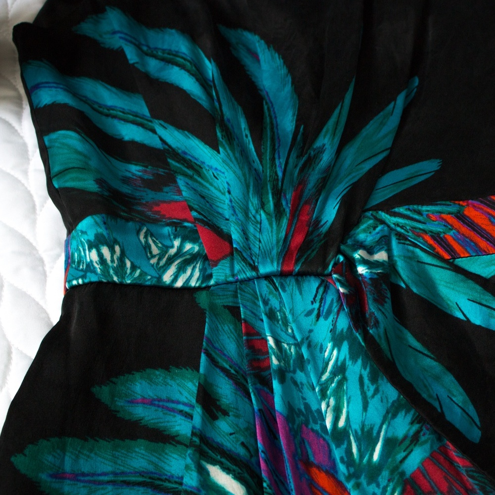 ECI | Capped Sleeve Floral Silk Sheath Dress - Picture 3 of 5